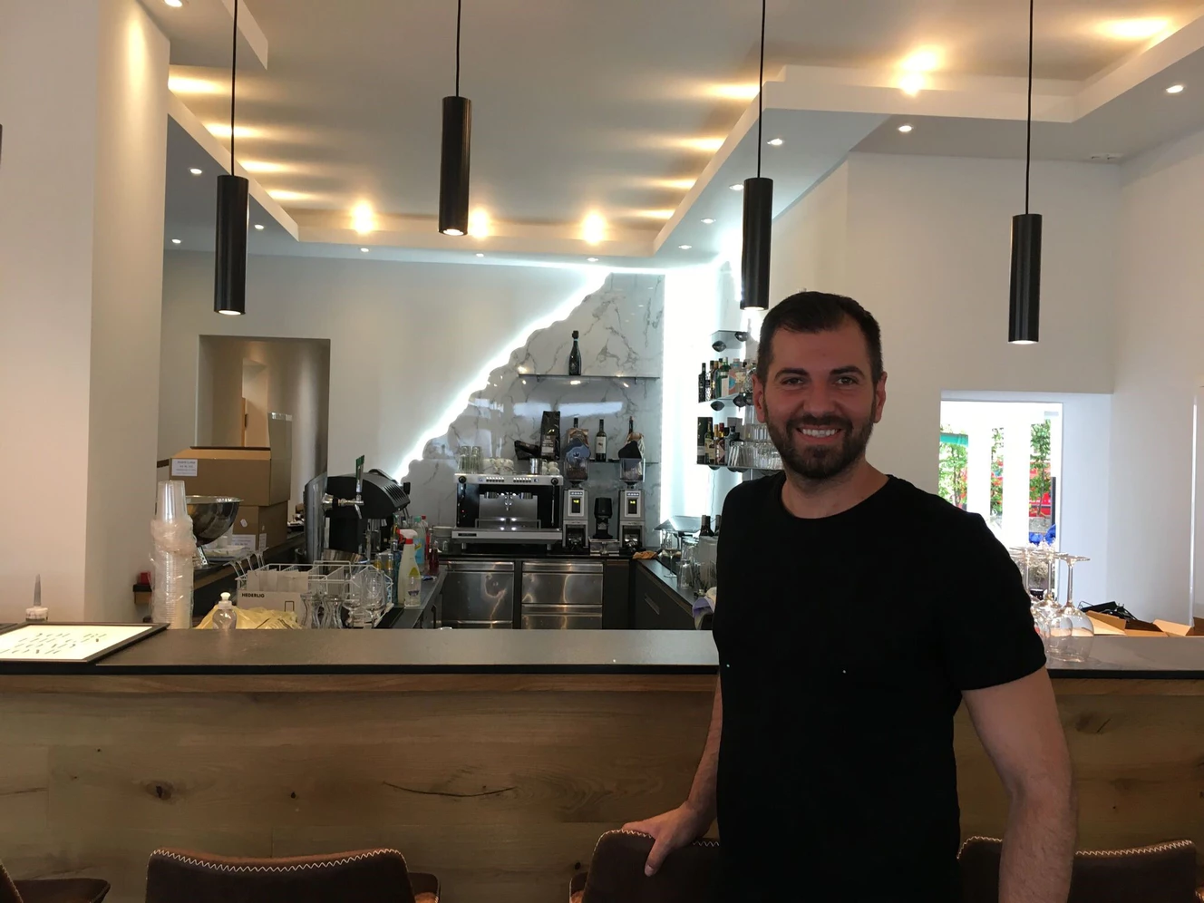 Café d’art, Agim Abdija