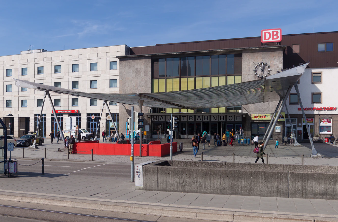 Ulmer Hauptbahnhof — © Christian Wolf