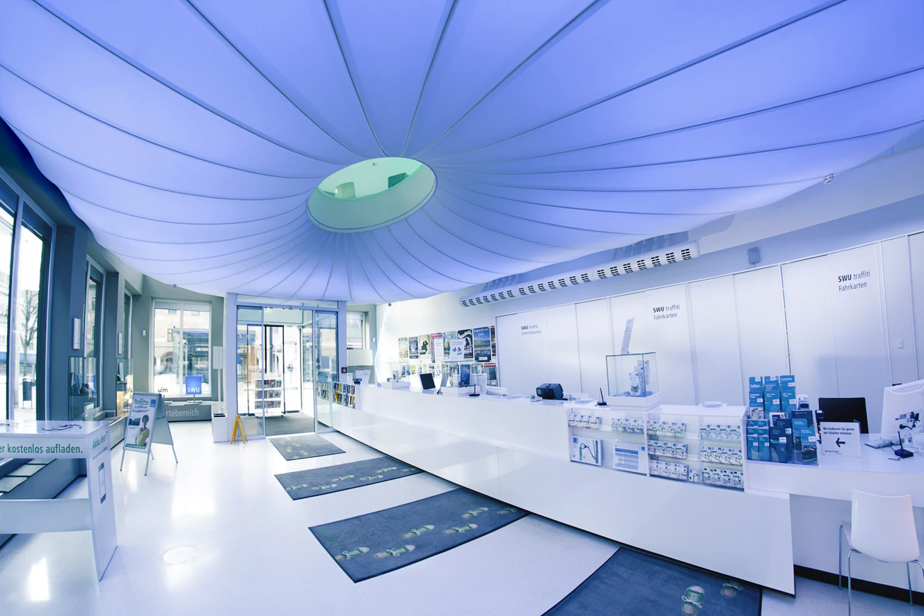 SWU traffiti - ServiceCenter Neue Mitte — © SWU traffiti - ServiceCenter Neue Mitte