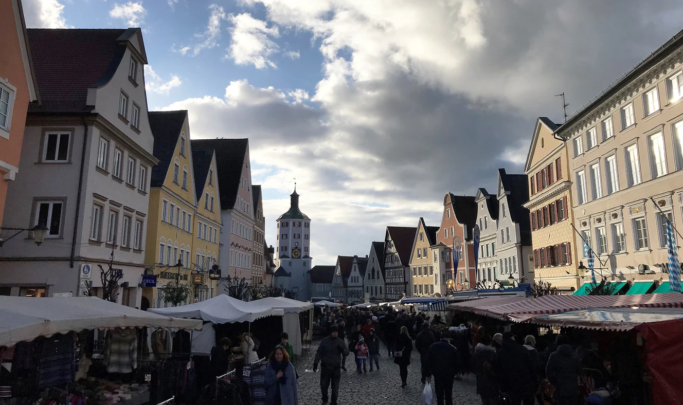 Der Fastenmarkt läutet die neue Günzburger Marktsaison ein. — © Sabrina Schmidt/Stadt Günzburg