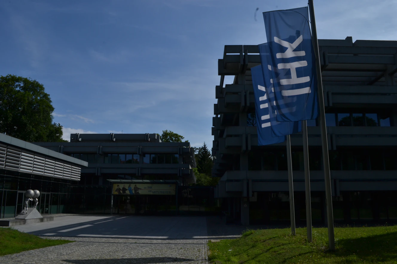  — © IHK Augsburg