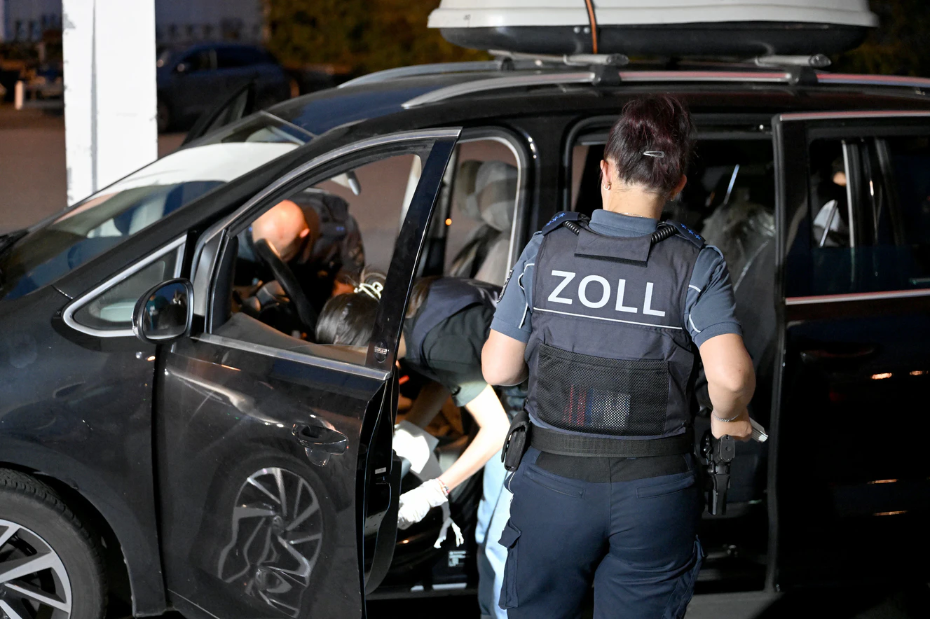 Der Zoll hat rund um Ulm zahlreiche Autos kontrolliert und ist dabei fündig geworden. — © Thomas Heckmann