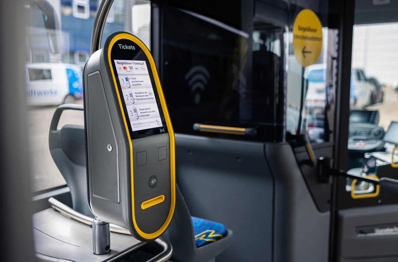 Die Stadtwerke Ulm/Neu-Ulm testen neue Fahrscheinautomaten. — © SWU Stadtwerke Ulm/Neu-Ulm GmbH 