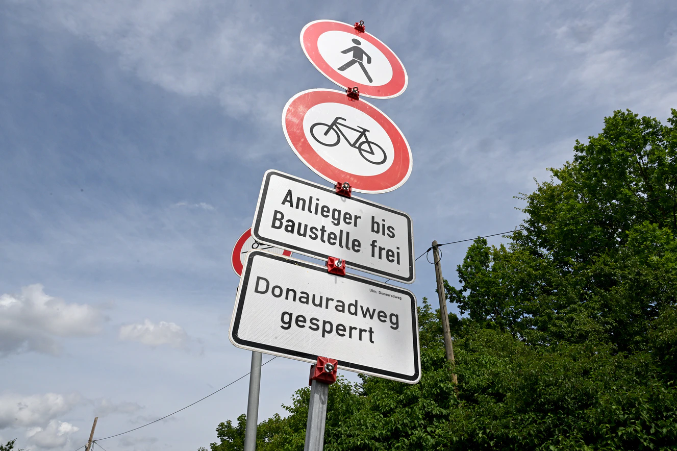 Die Sperrung des Fahrradwegs wird oft ignoriert. — © Thomas Heckmann