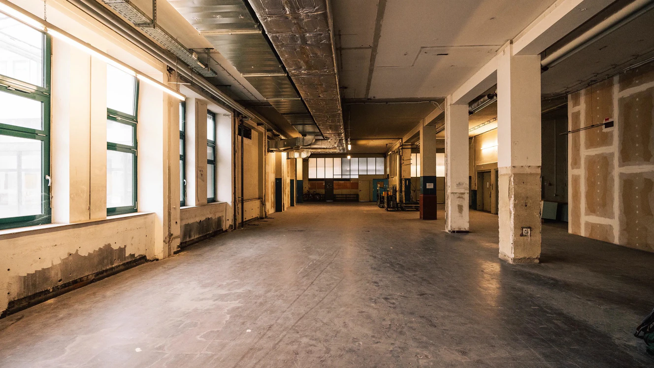 Die alte Posthalle am Ulmer HBF — © Moritz Reulein