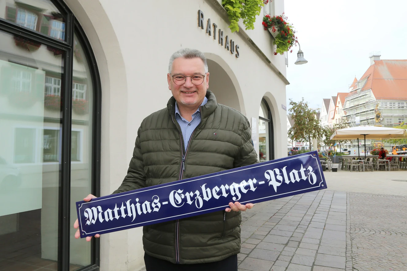 Neue Adresse fürs Biberacher Rathaus: „Matthias-Erzberger-Platz 1“ — © Stadt Biberach/Norbert Zeidler
