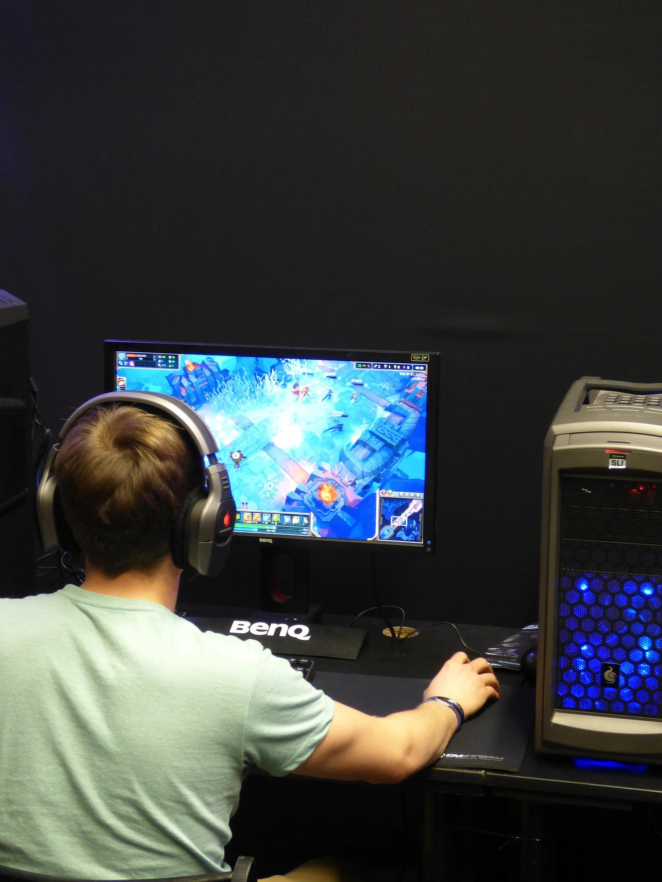 Computerspieler am PC — © Symbolbild