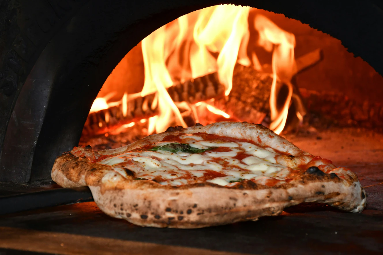 Pizza im Steinofen — © Symbolbild