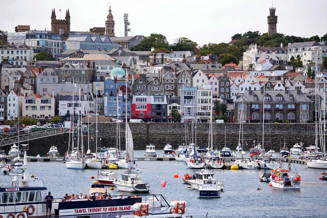 Hafen in Guernsey — © Städte Partner Biberach e.V.