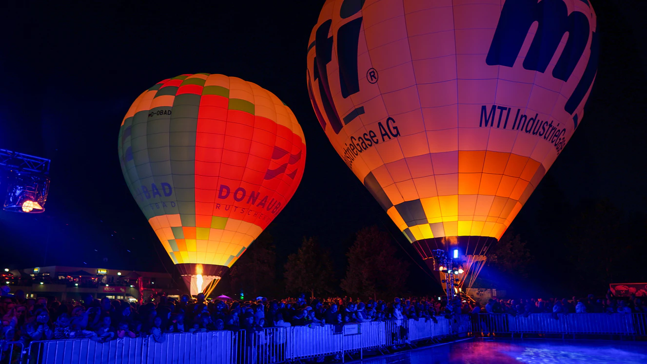 Ballonglühen im Donaubad