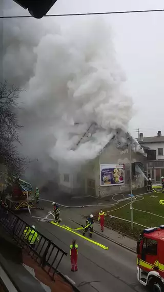 In Ulm-Allewind brennt ein Dachstuhl — © privat