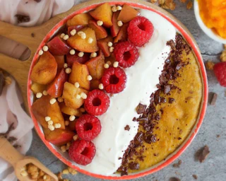 Kürbis-Porridge zum nachmachen. — © Instagram: theresa.sweetfit