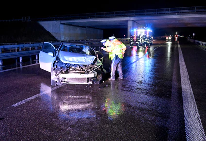 Maserati zerfetzt Corsa auf der B28 Neu-Ulm: Wieder tödlicher Raser-Unfall! — © Thomas Heckmann