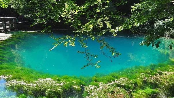 Der Blautiopf Blaubeuren als Ausflugsziel für Familien