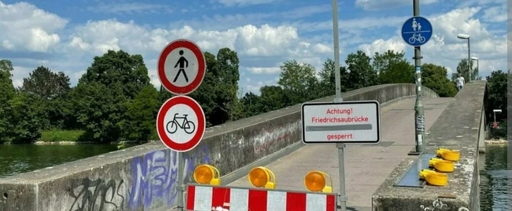 Donausteg, Friedrichsau, Friedrichsausteg, Brücke, Donau — © Carima Mcilhone/Campact
