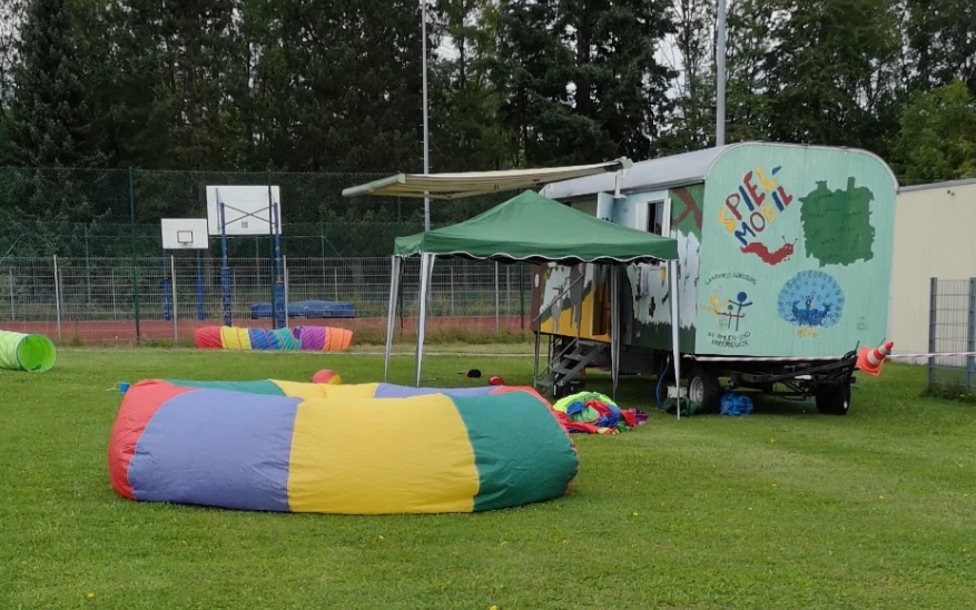 Das Spielmobil im Landkreis Günzburg — © Kreisjugendring Günzburg